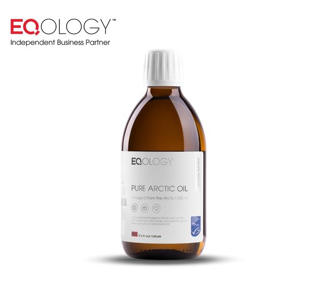 Butelka EQ Pure Arctic Oil Natural na jasnym tle